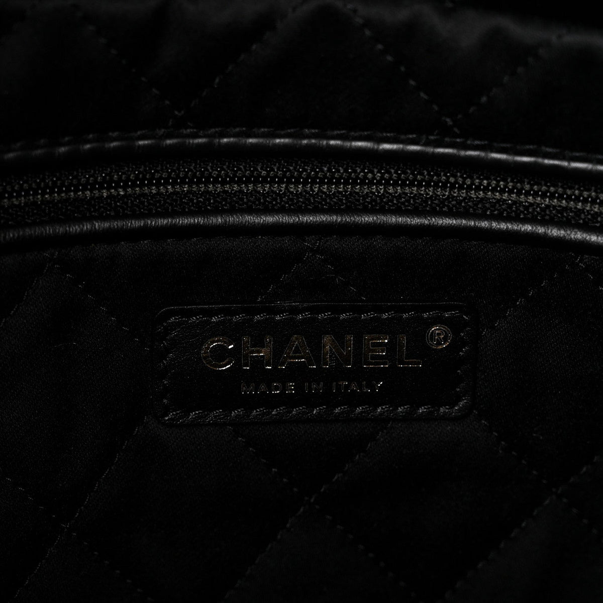 Shiny Calfskin Quilted Small Chanel 22 Black