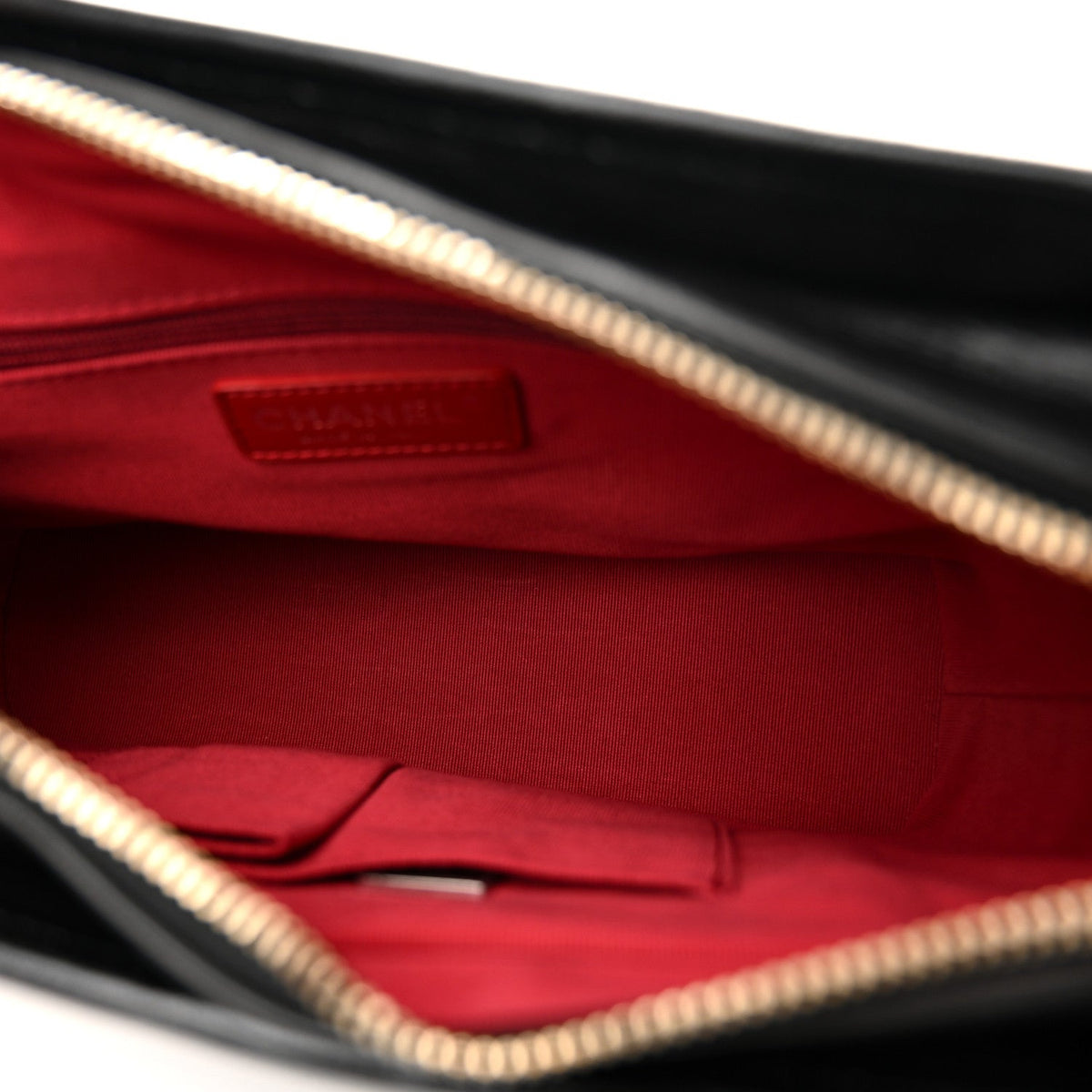 Aged Calfskin Quilted New Medium Gabrielle Hobo Black